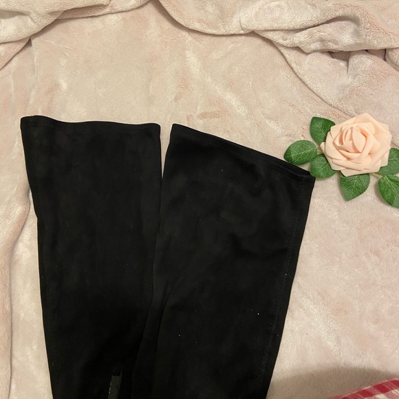 Gently used knee high boots, size 9.5 - Picture 3 of 6